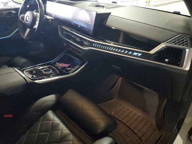 Used 2023 BMW X7 xDrive40i w/ Executive Package AWD/4WD image 22