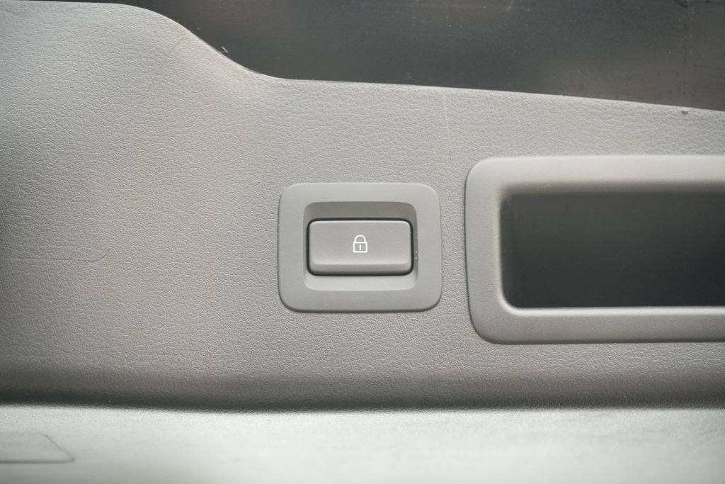 Used 2024 MAZDA MAZDA3 s image 13