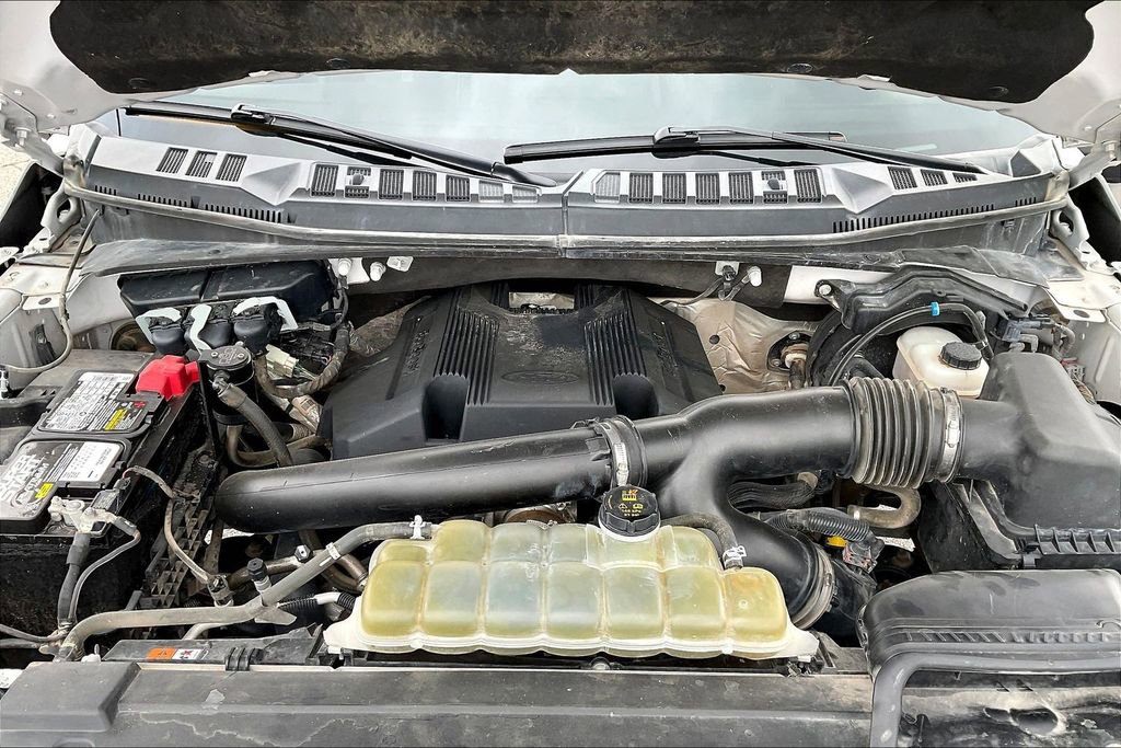 Used 2020 Ford F150 Platinum w/ Equipment Group 701A Luxury AWD/4WD image 9