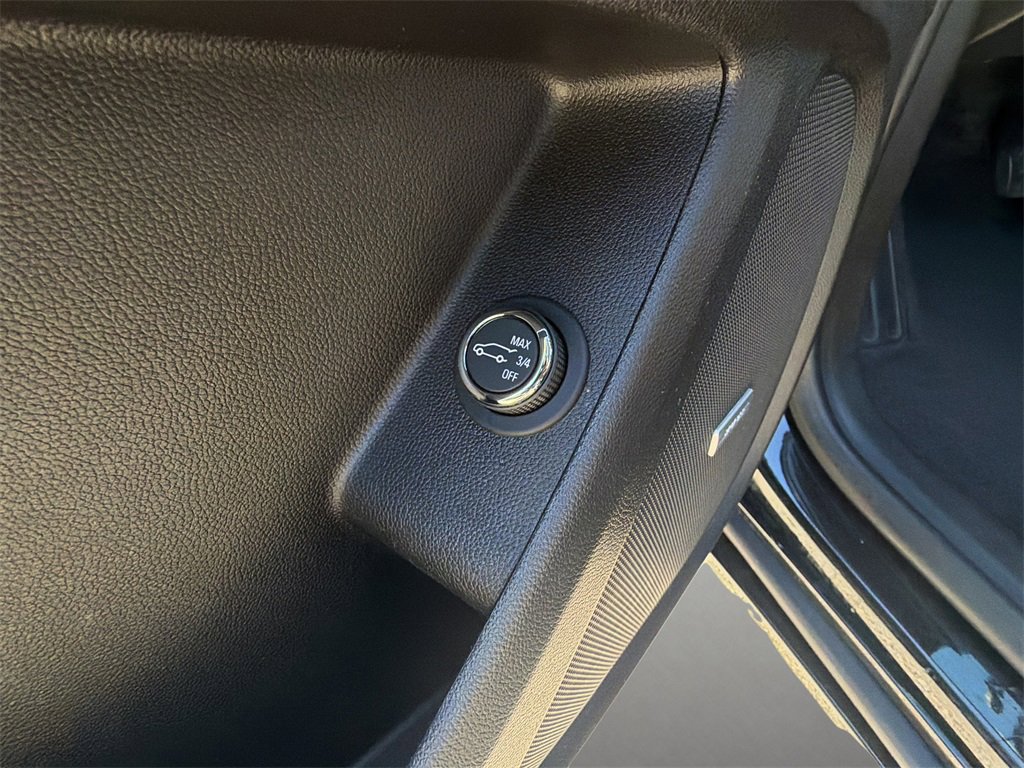 Used 2019 Chevrolet Traverse Premier w/ Redline Edition image 26