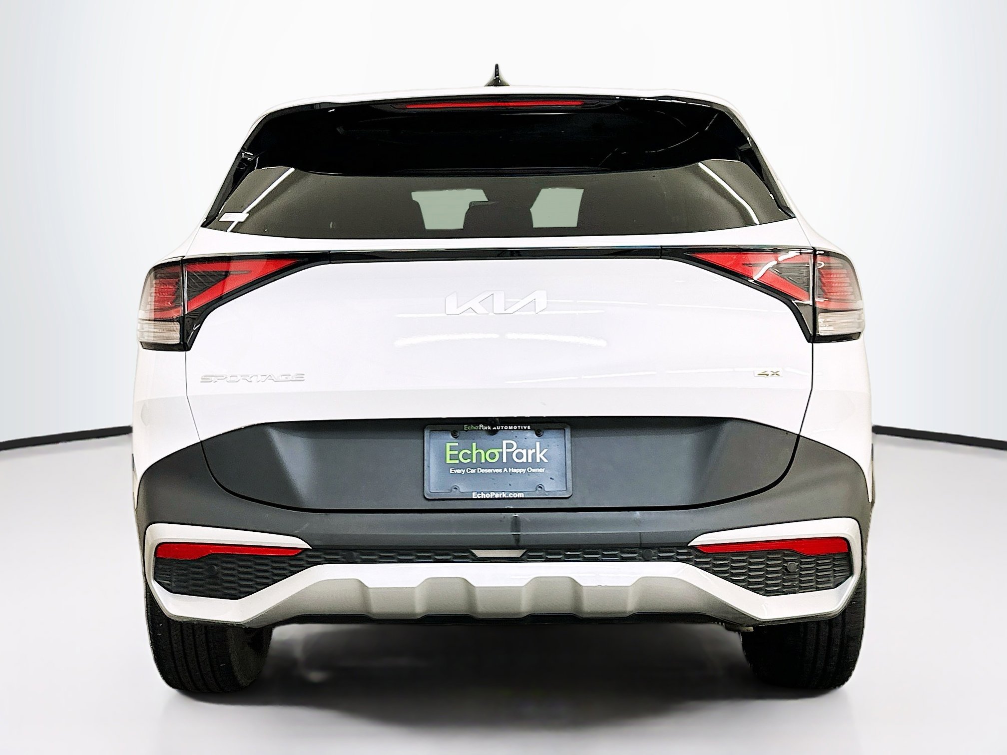 Used 2025 Kia Sportage LX image 7