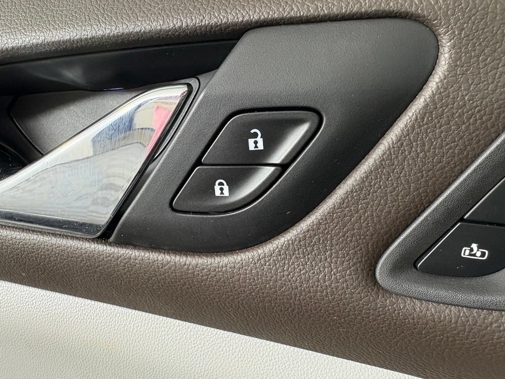 Used 2019 GMC Acadia SLT FWD image 18