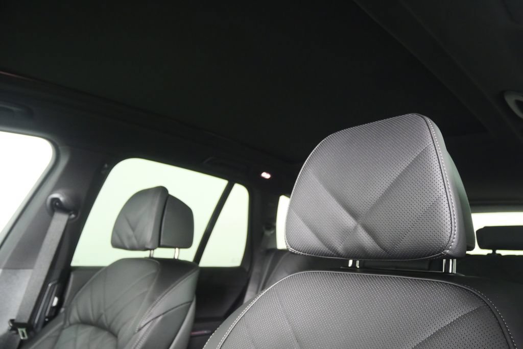 Used 2026 BMW X5 xDrive40i w/ Climate Comfort Package AWD/4WD image 12