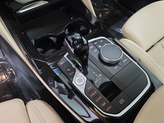 Certified 2025 BMW X4 xDrive30i AWD/4WD image 22