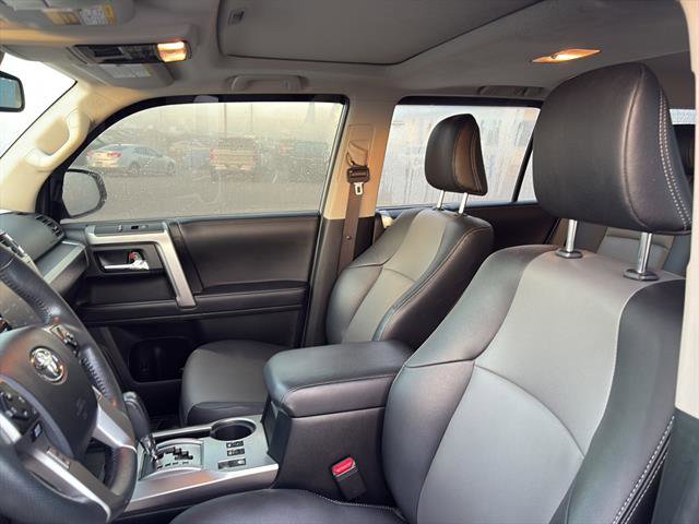 Used 2022 Toyota 4Runner SR5 Premium w/ Moonroof Package RWD image 15