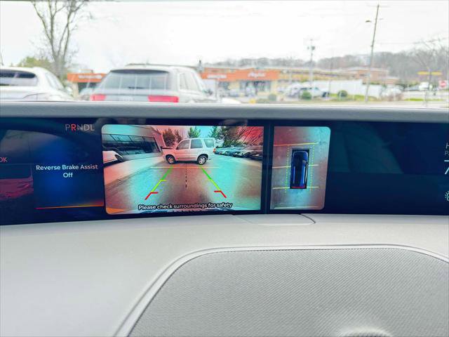 Used 2025 Lincoln Nautilus Reserve w/ Jet Appearance Package image 27