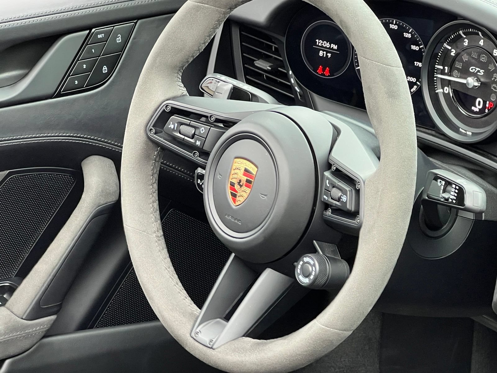 Certified 2024 Porsche 911 Targa 4 GTS AWD/4WD image 31