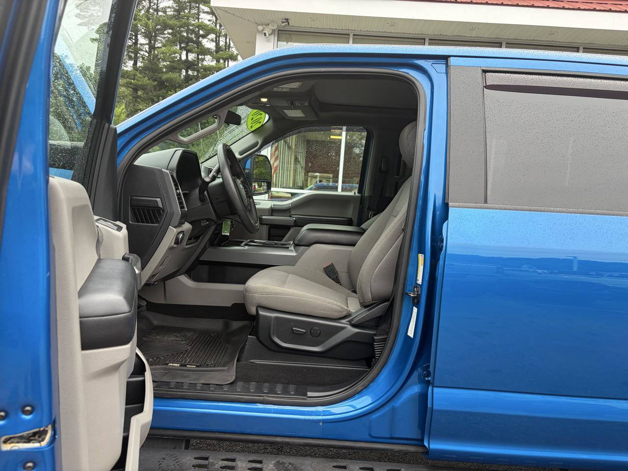 Used 2020 Ford F250 XLT w/ Tremor Off-Road Package AWD/4WD image 23