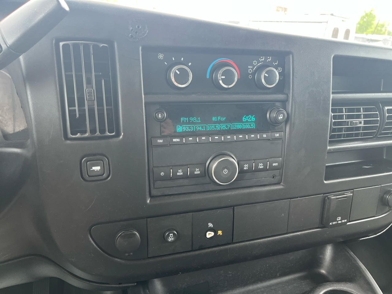 Used 2016 GMC Savana 2500 RWD image 11