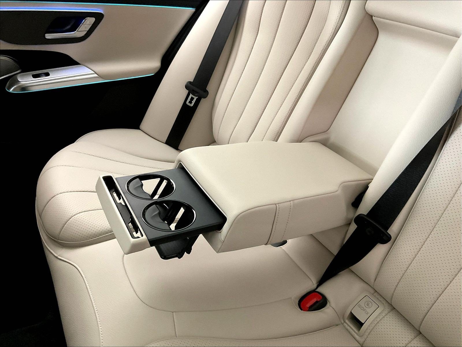 New 2026 Mercedes-Benz E 350 4MATIC Sedan image 21