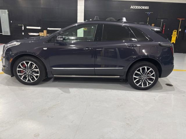 Certified 2025 Cadillac XT5 Sportv w/ Technology Package image 2