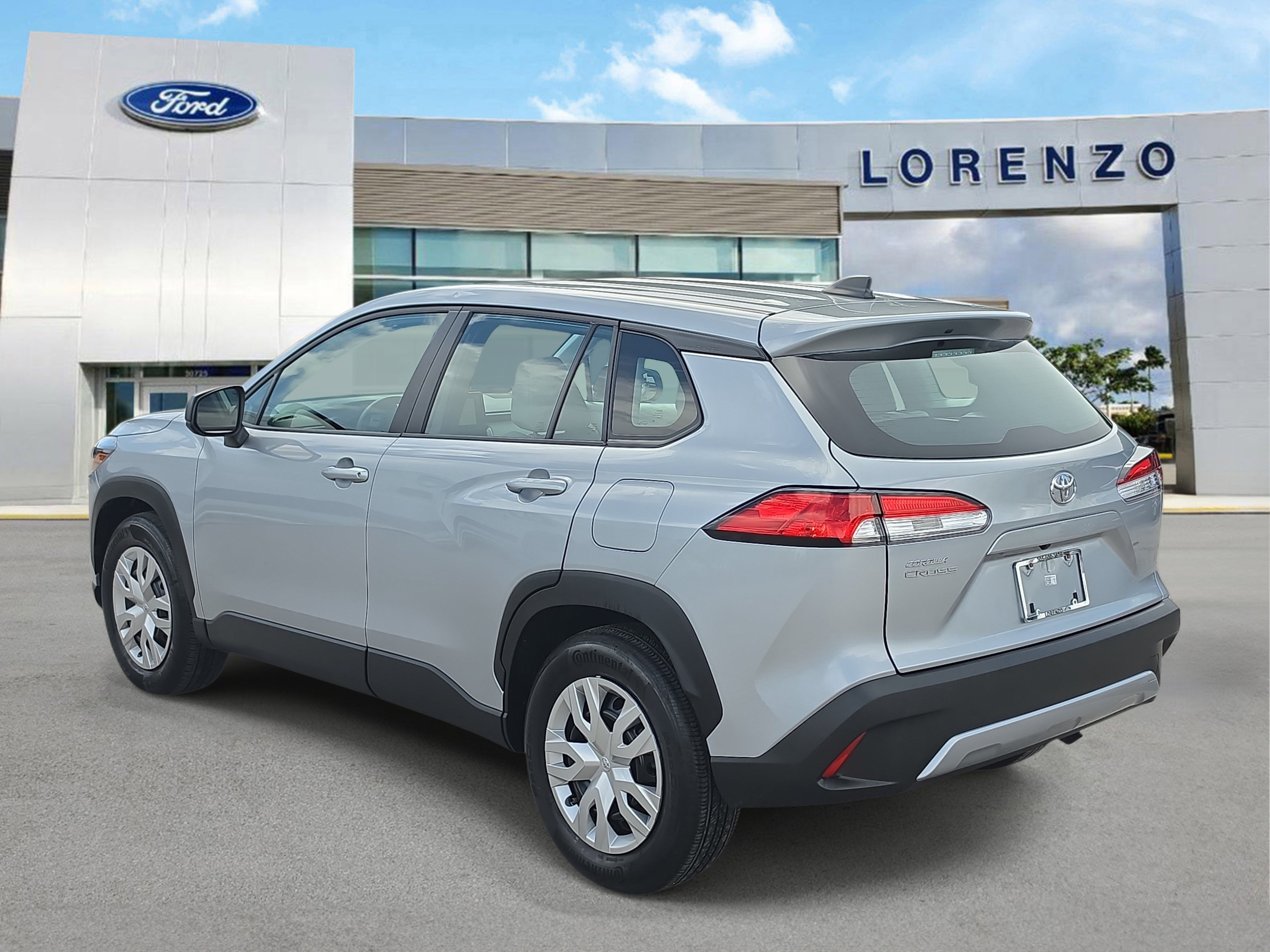 Used 2025 Toyota Corolla Cross L FWD image 6