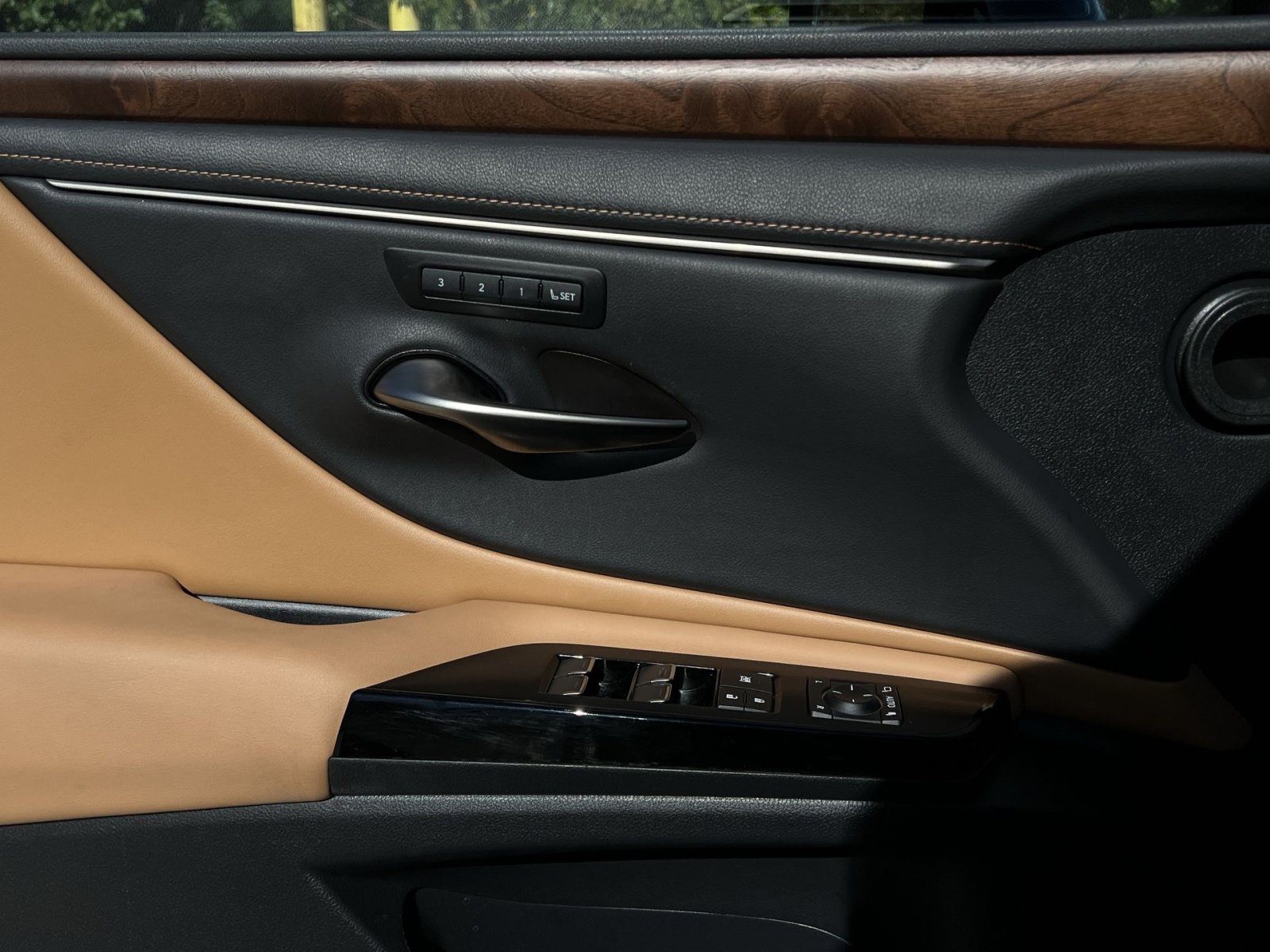 Used 2022 Lexus ES 350 w/ Premium Package FWD image 20
