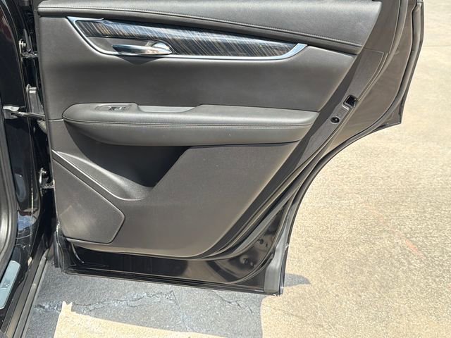 Used 2020 Cadillac XT6 Premium Luxury FWD image 16