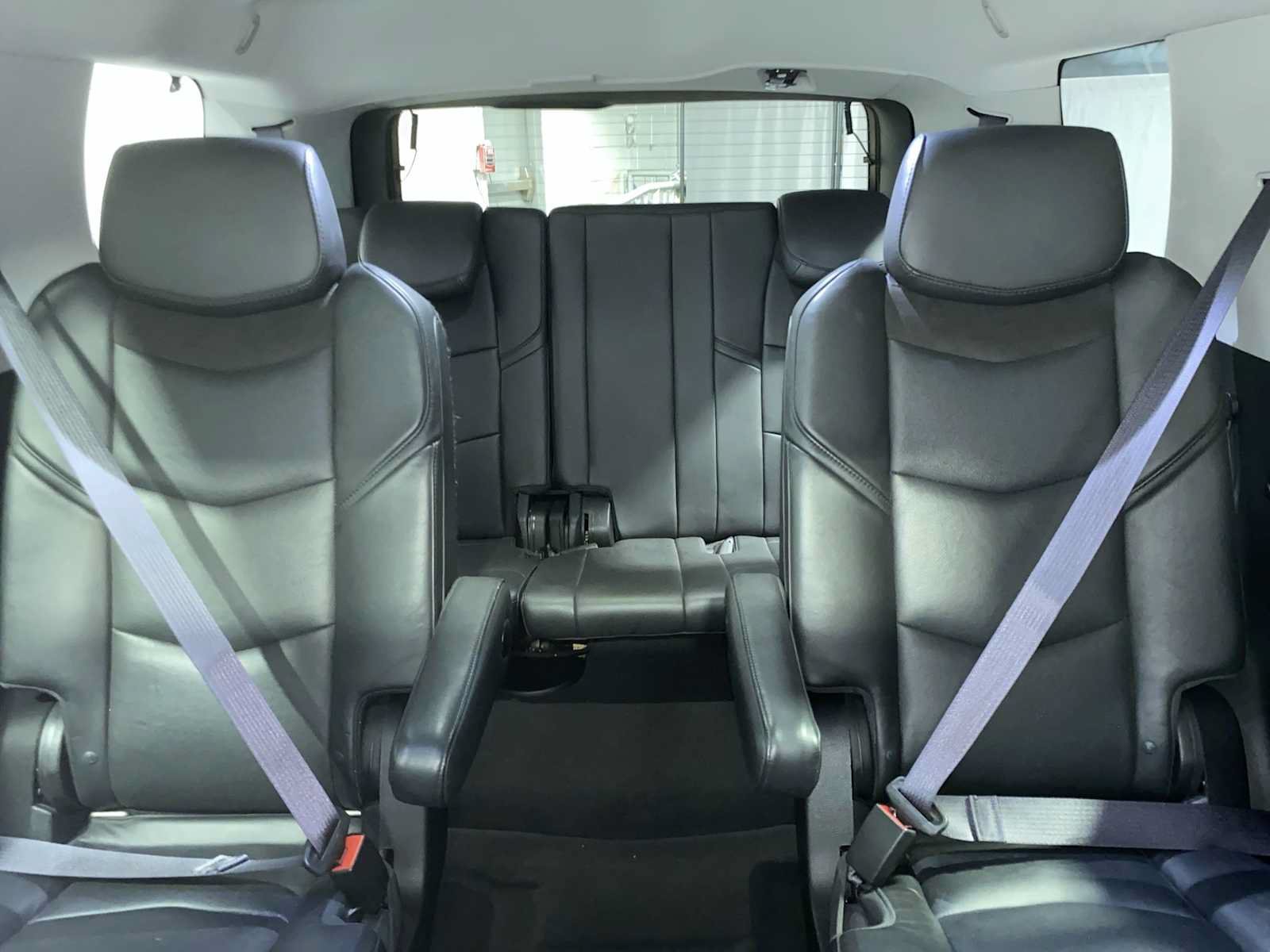 Used 2015 Cadillac Escalade Premium AWD/4WD image 22