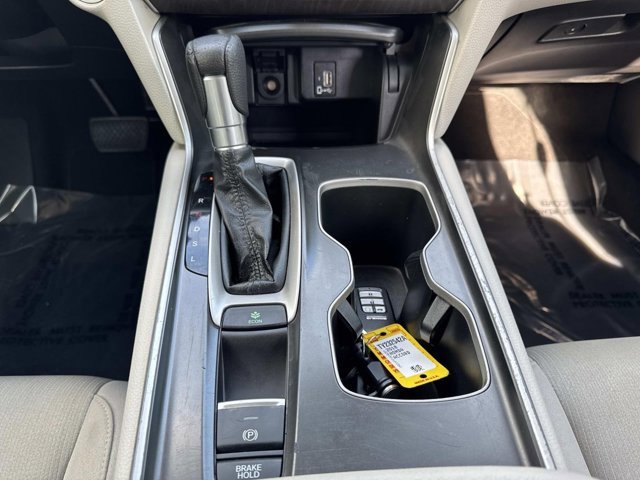 Used 2018 Honda Accord EX image 29