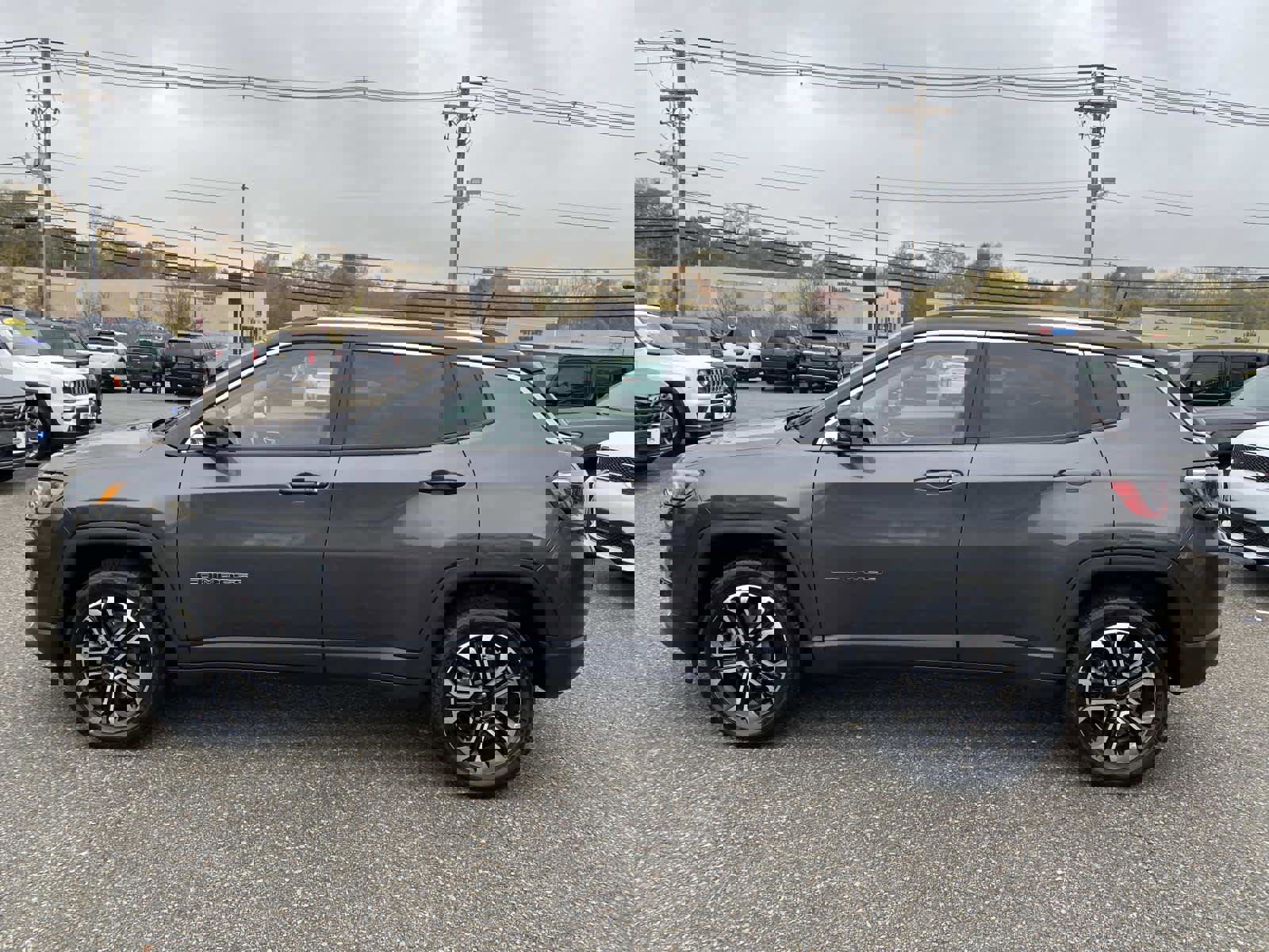 Certified 2022 Jeep Compass Limited w/ Sun and Sound Group image 8