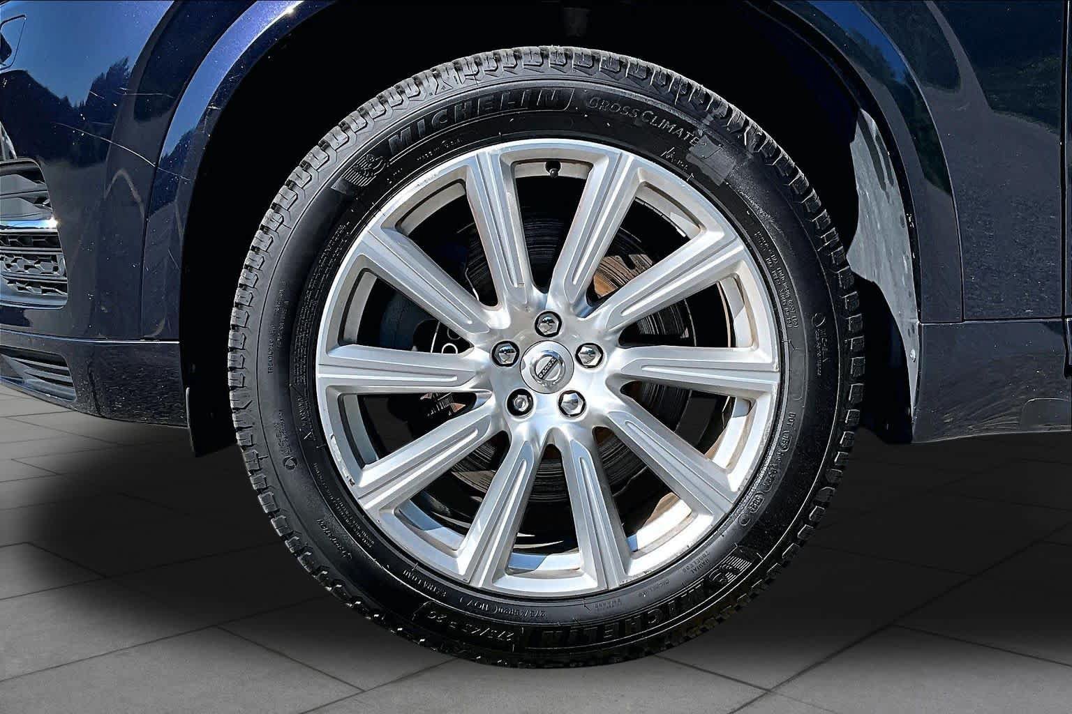 Used 2017 Volvo XC90 T8 Inscription w/ Vision Package AWD/4WD image 11
