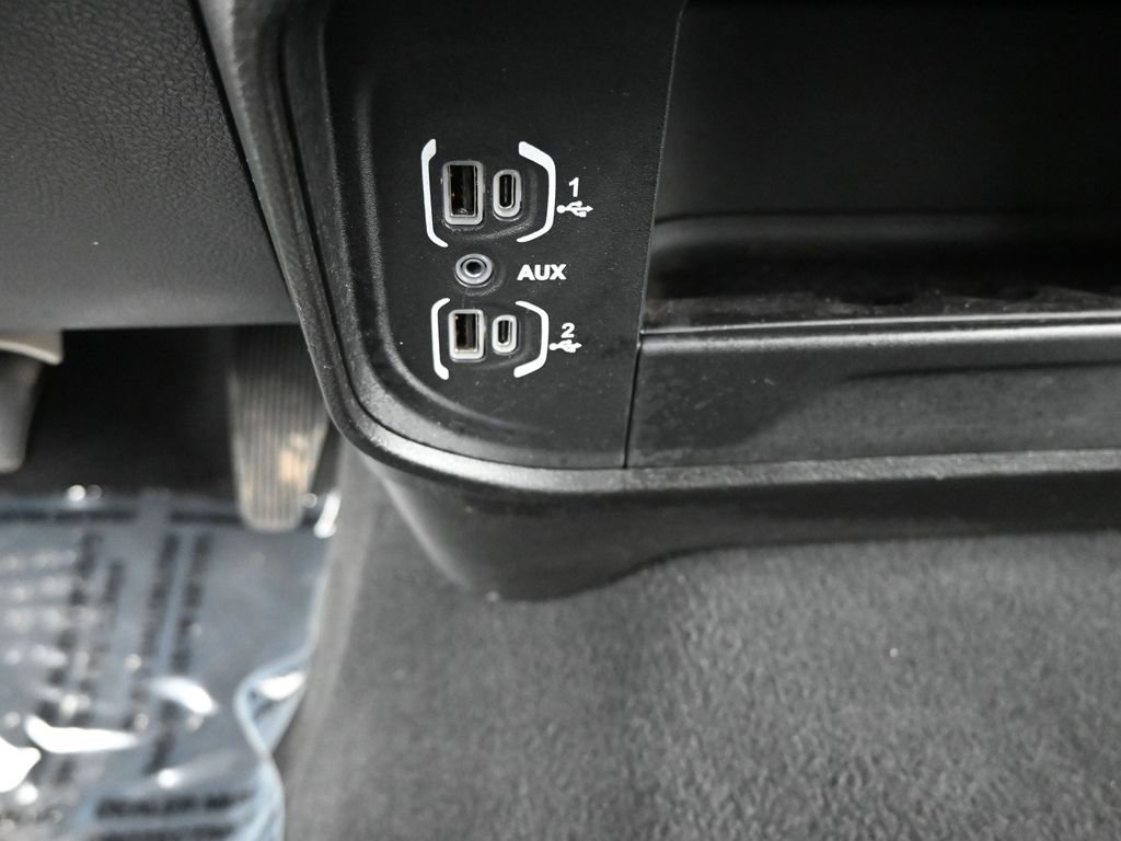 Used 2024 RAM 3500 Big Horn image 34