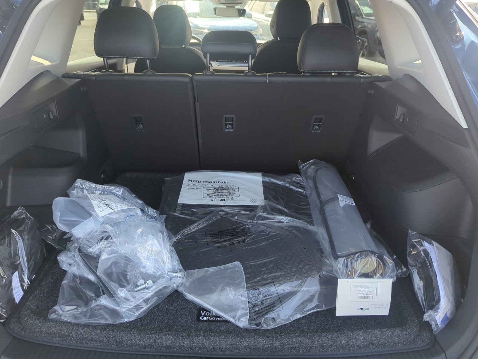 New 2025 Volkswagen Tiguan SE image 31