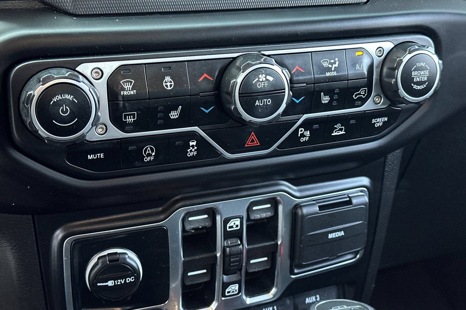 Used 2021 Jeep Gladiator Sport AWD/4WD image 26