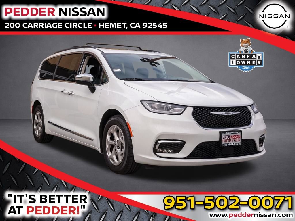 Used 2023 Chrysler Pacifica Limited image 1