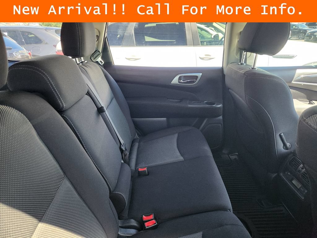 Used 2017 Nissan Pathfinder S AWD/4WD image 11