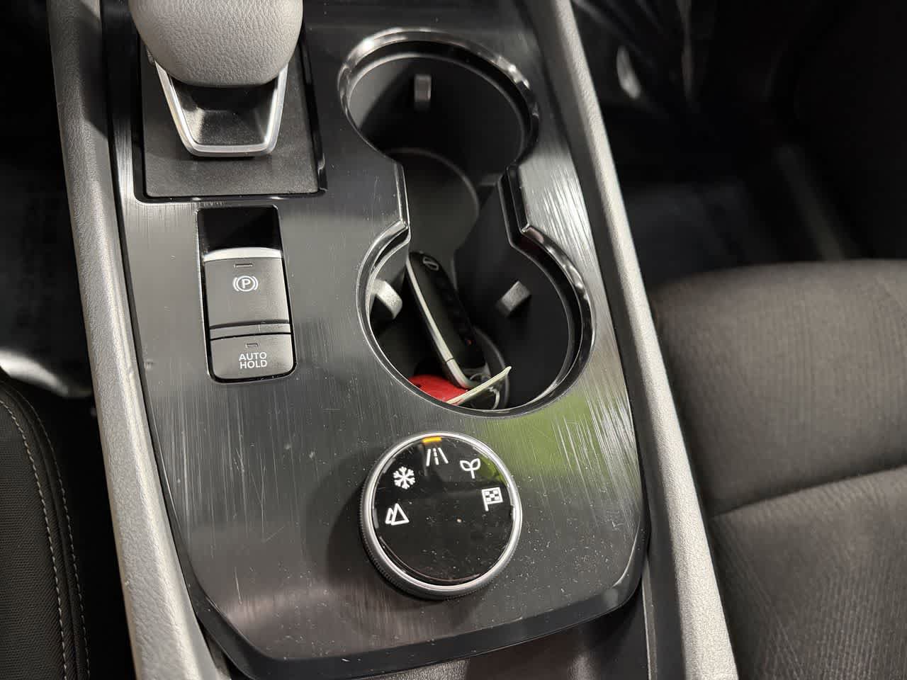 Used 2024 Nissan Rogue SV image 22