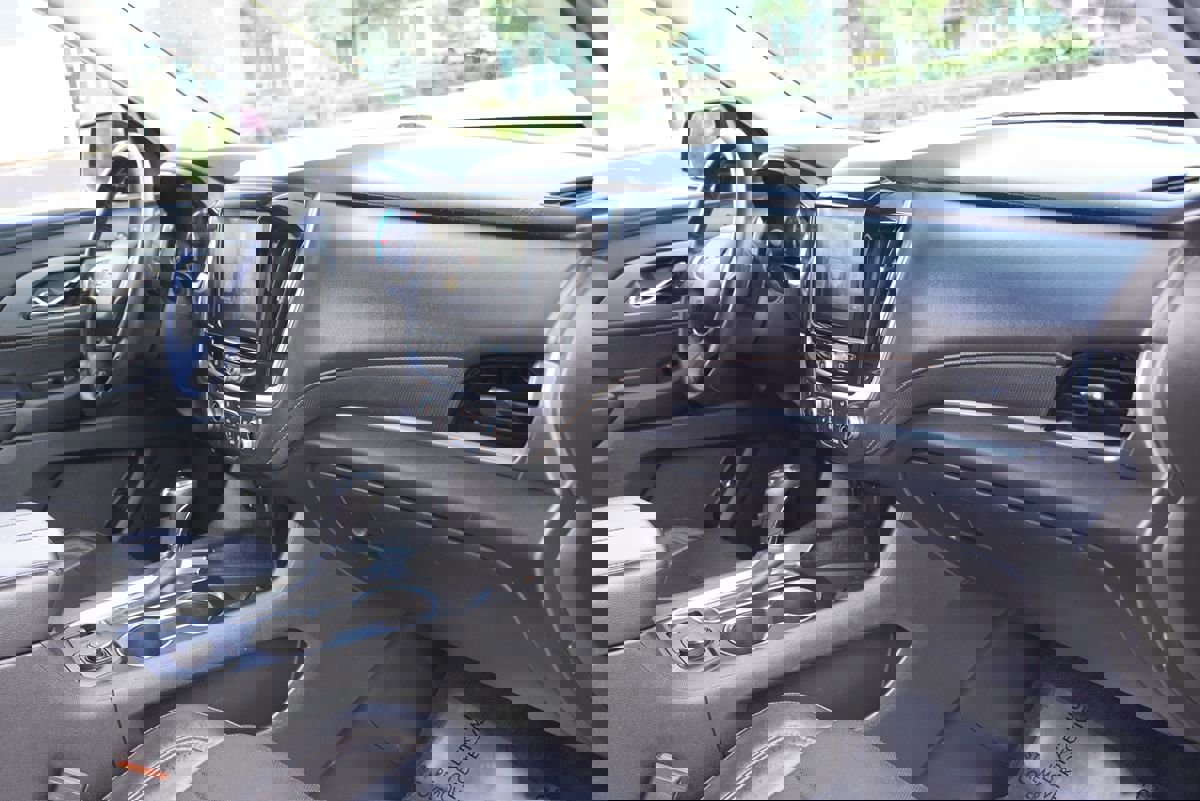 Used 2019 Chevrolet Traverse Premier w/ Driver Confidence II Package image 14