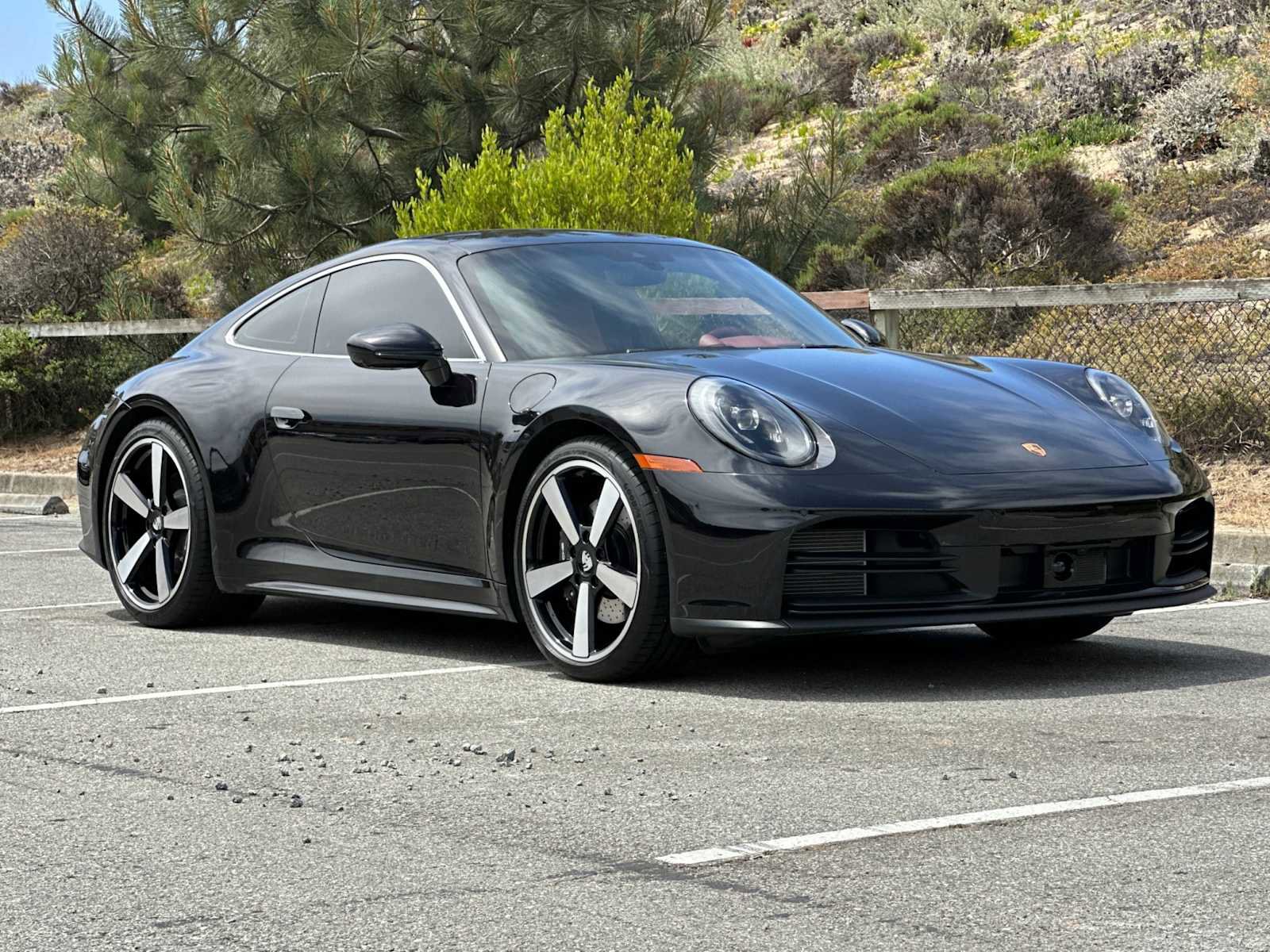 Certified 2025 Porsche 911 Carrera RWD image 9