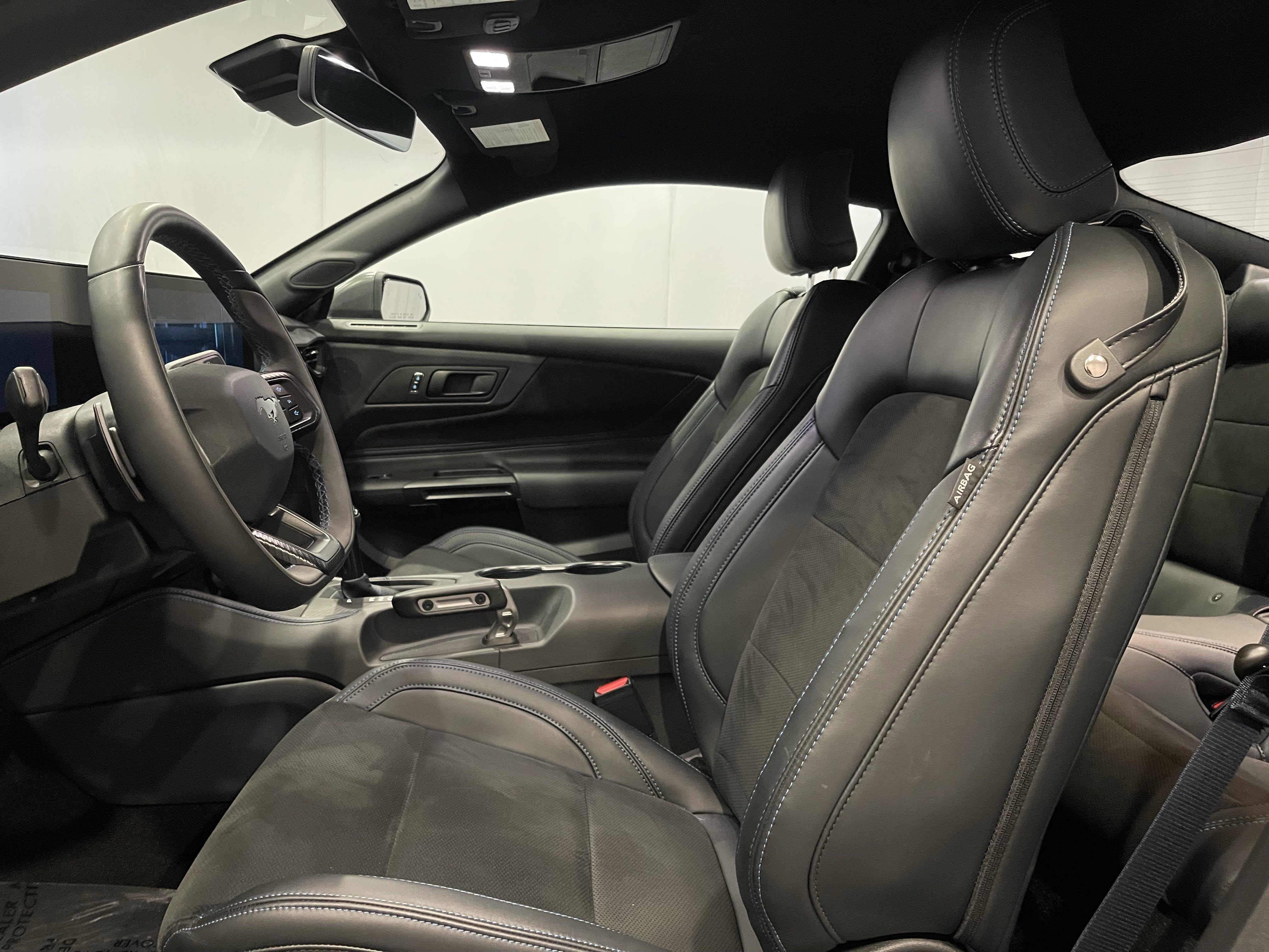 Used 2025 Ford Mustang Dark Horse image 14