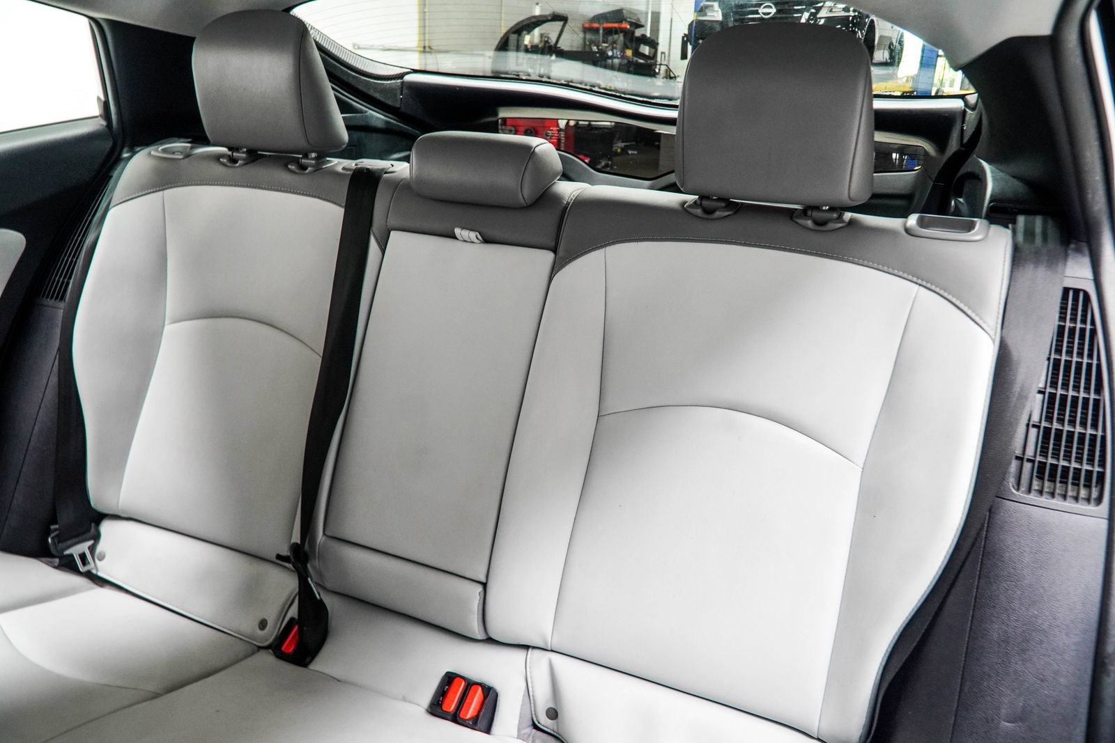 Used 2021 Toyota Prius Prime XLE FWD image 38