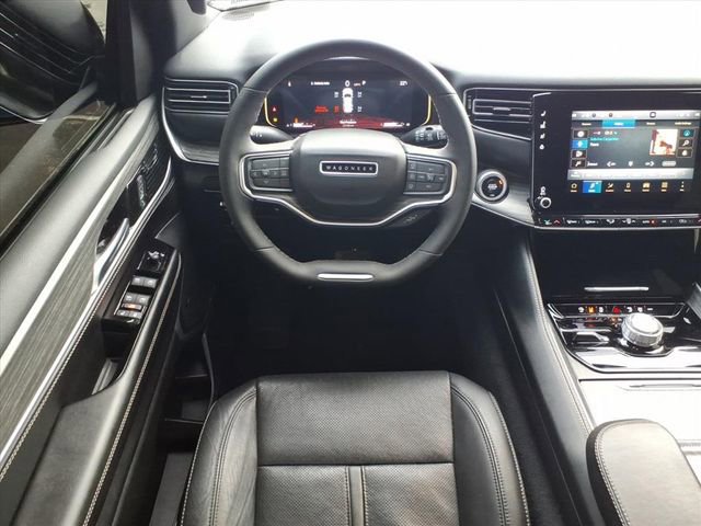 Used 2024 Jeep Wagoneer Series II w/ Flexible Seating Group image 17