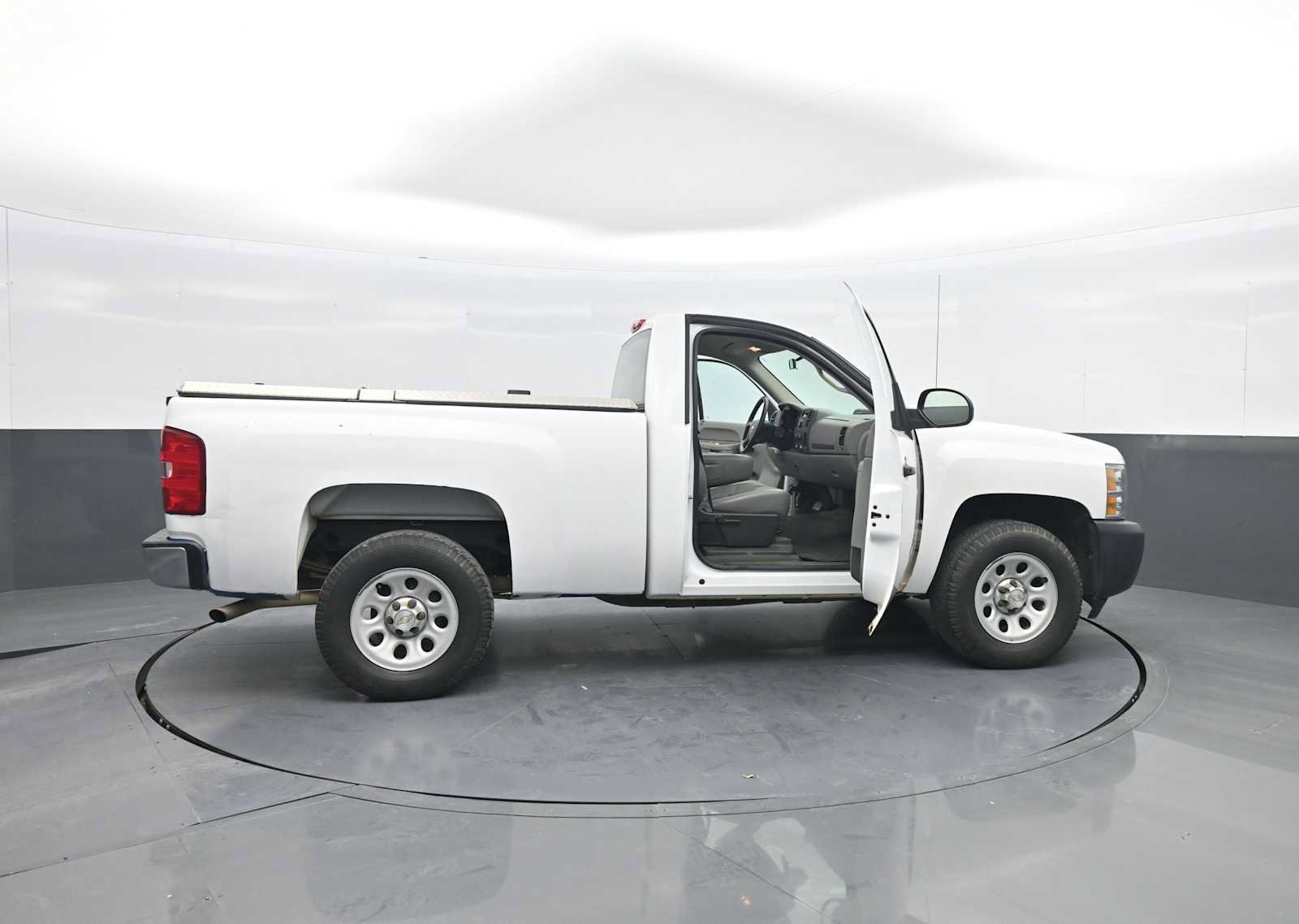 Used 2013 Chevrolet Silverado 1500 W/T RWD image 35