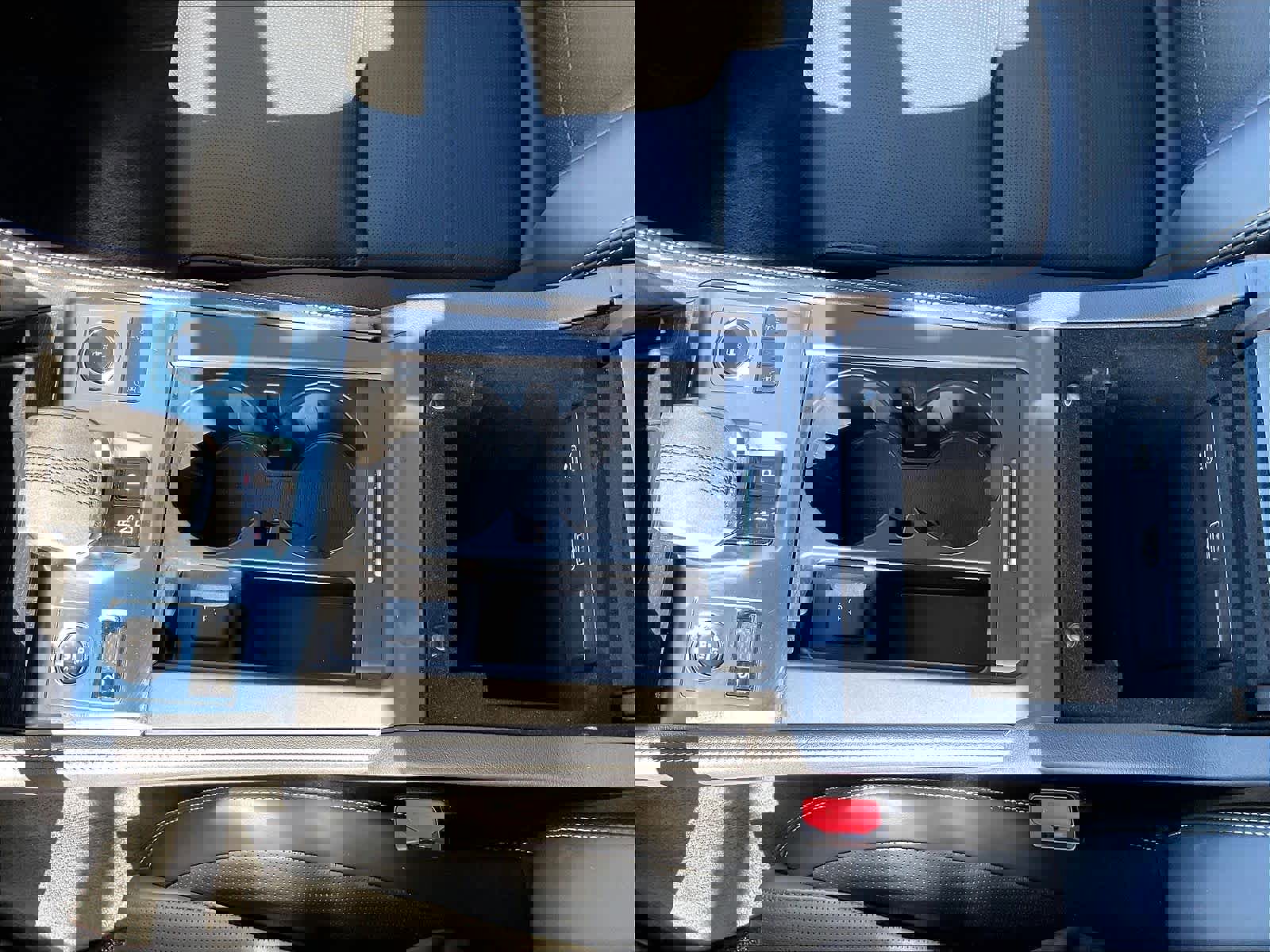 Used 2025 Jaguar F-PACE R-Dynamic S image 35