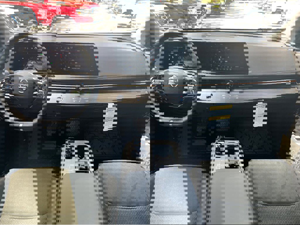 New 2023 Nissan Ariya FWD image 17