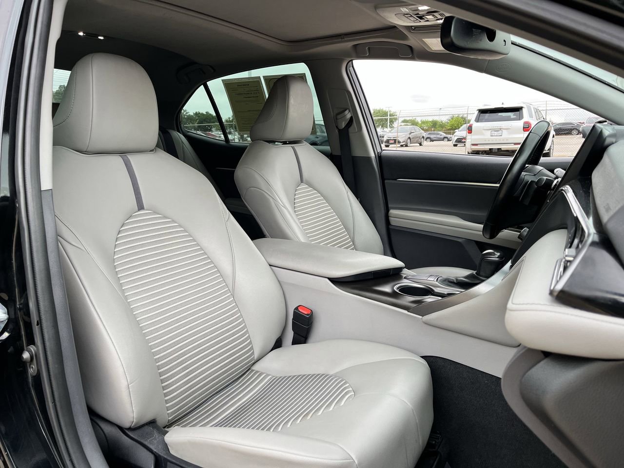 Used 2023 Toyota Camry SE w/ Audio Upgrade Package FWD image 25