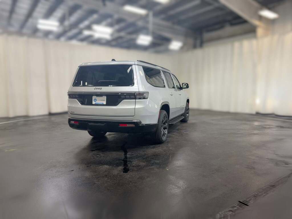 New 2026 Jeep Grand Wagoneer L Limited image 11