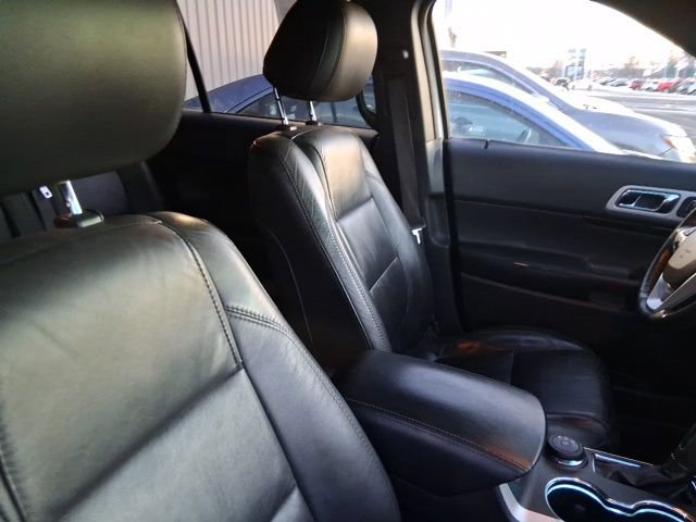 Used 2015 Ford Explorer Limited image 12
