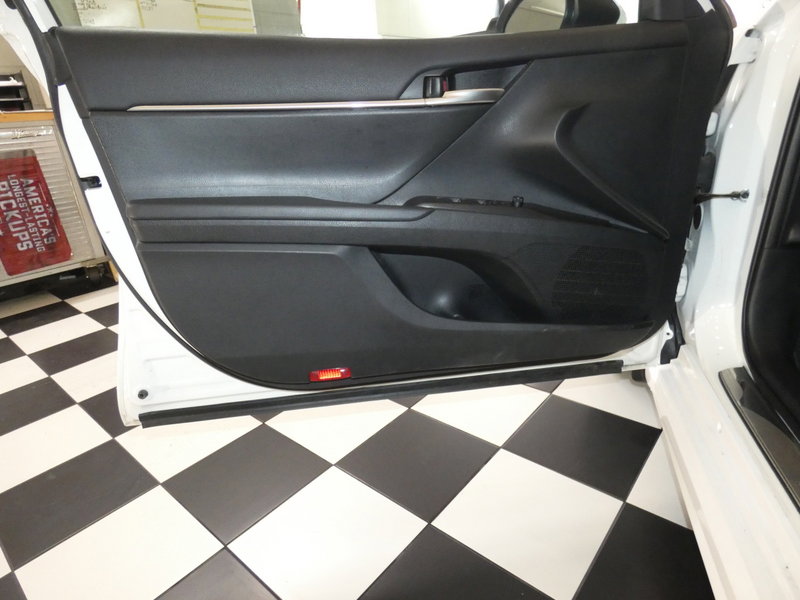 Used 2024 Toyota Camry SE image 18