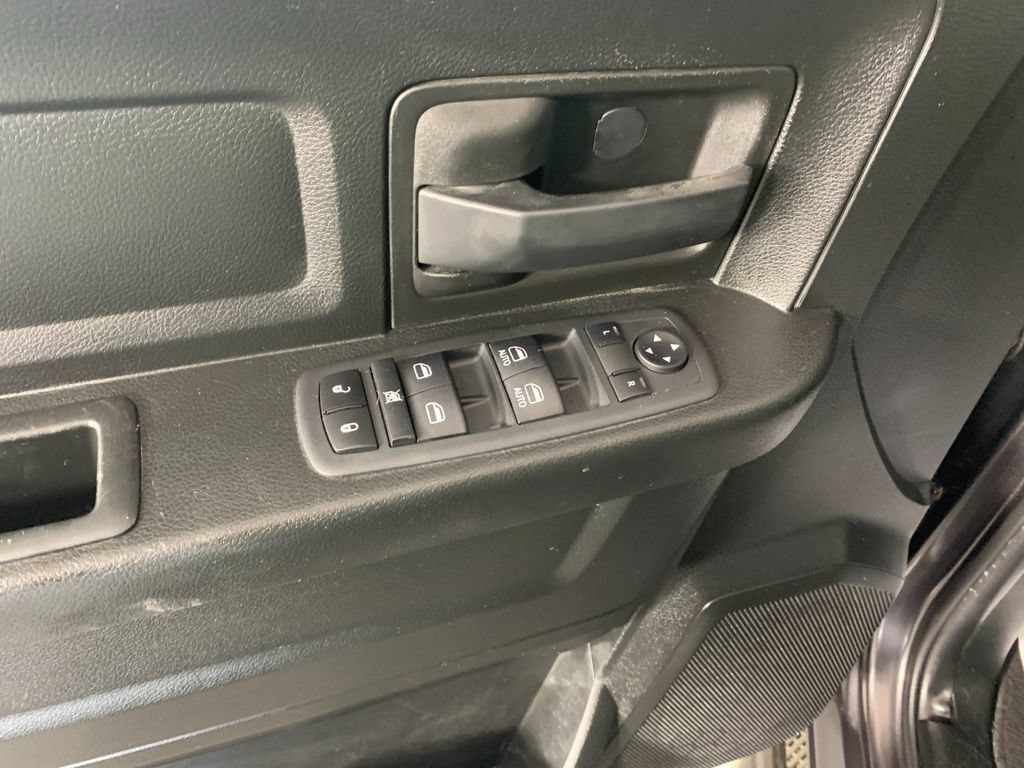 Used 2019 RAM 1500 Tradesman w/ Chrome Plus Package RWD image 14