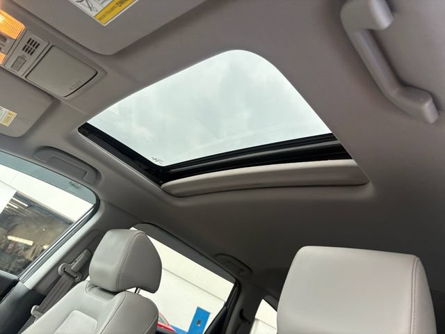 Used 2017 Honda CR-V EX-L image 16