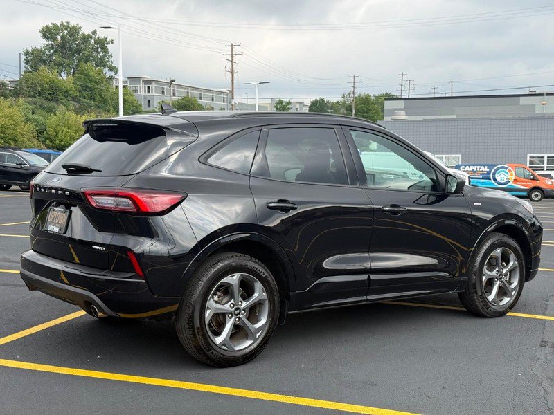 Certified 2023 Ford Escape ST-Line w/ Tech Pack #1 AWD/4WD image 3