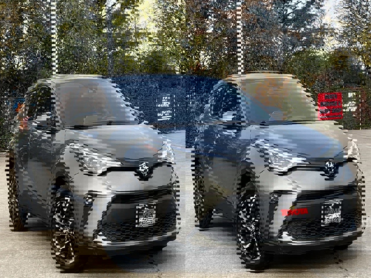 Used 2021 Toyota C-HR Limited image 2