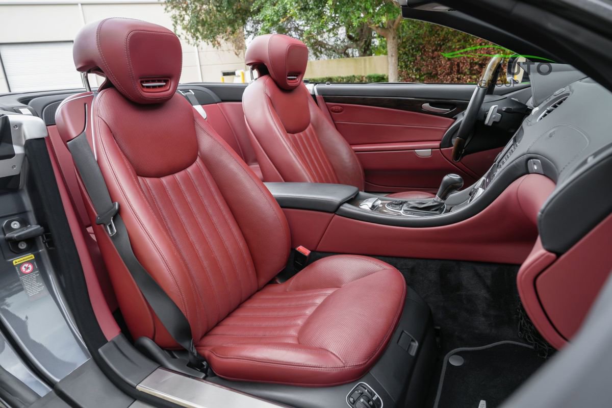 Used 2012 Mercedes-Benz SL 550 image 21