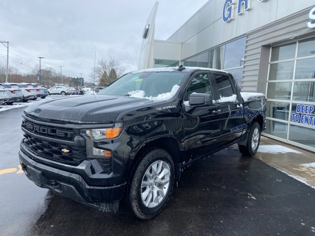 Used 2022 Chevrolet Silverado 1500 Custom image 2