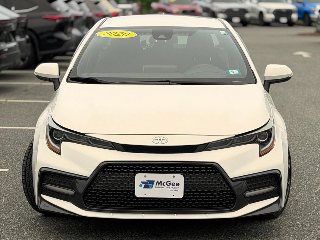 Used 2020 Toyota Corolla SE FWD image 2