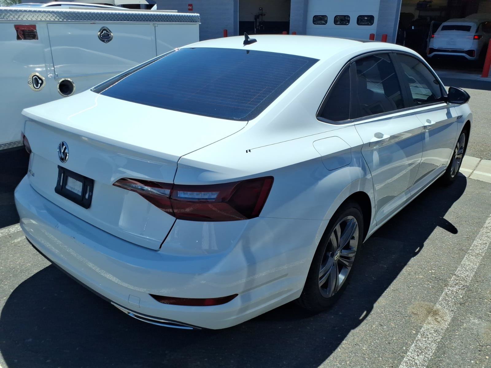 Certified 2020 Volkswagen Jetta R-Line w/ R-Line Cold Weather Package FWD image 3