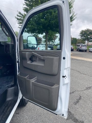 Used 2023 Chevrolet Express 2500 RWD image 16