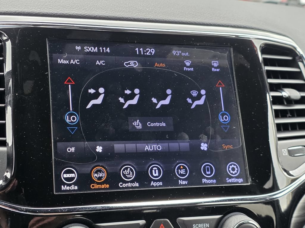 Used 2020 Jeep Grand Cherokee Altitude AWD/4WD image 19